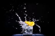 Fizzy water might help you lose weight (Image via Unsplash/Thao Lee)